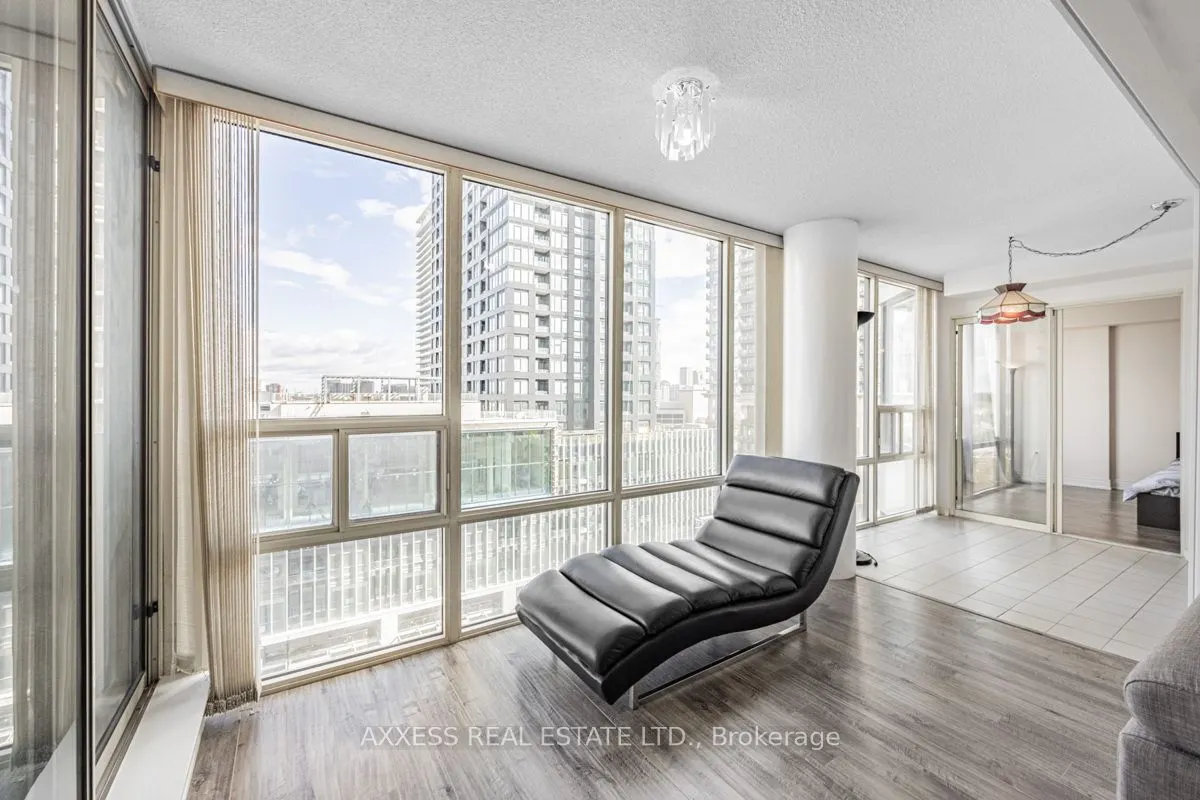 330 Rathburn Rd W, #1105