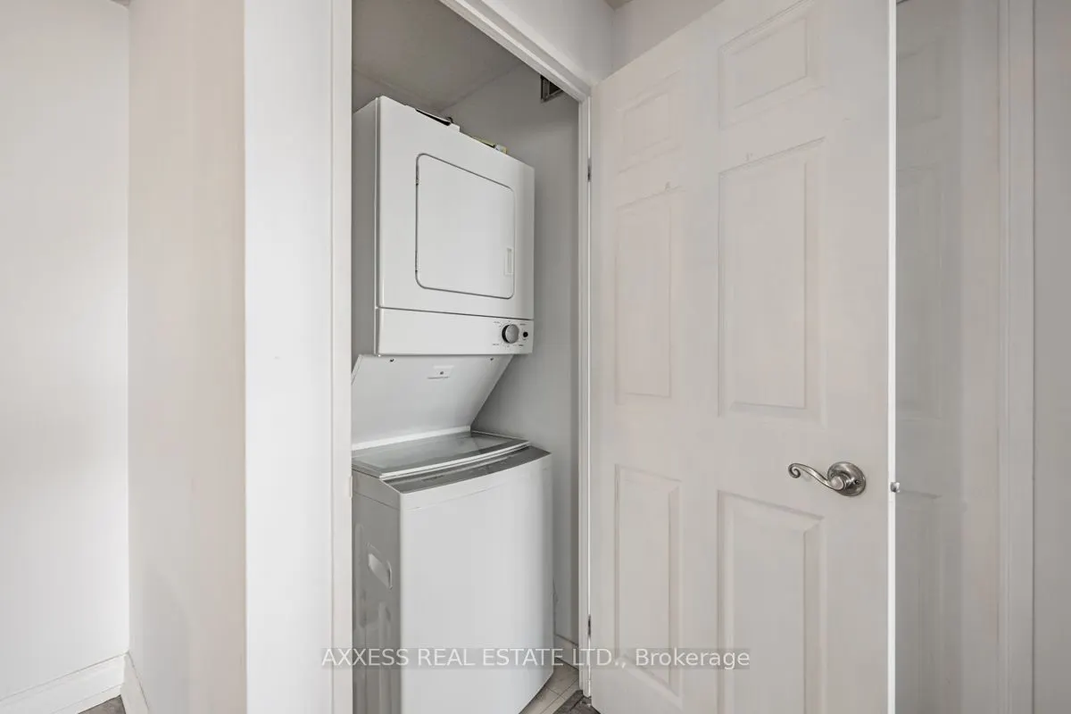 330 Rathburn Rd W, #1105