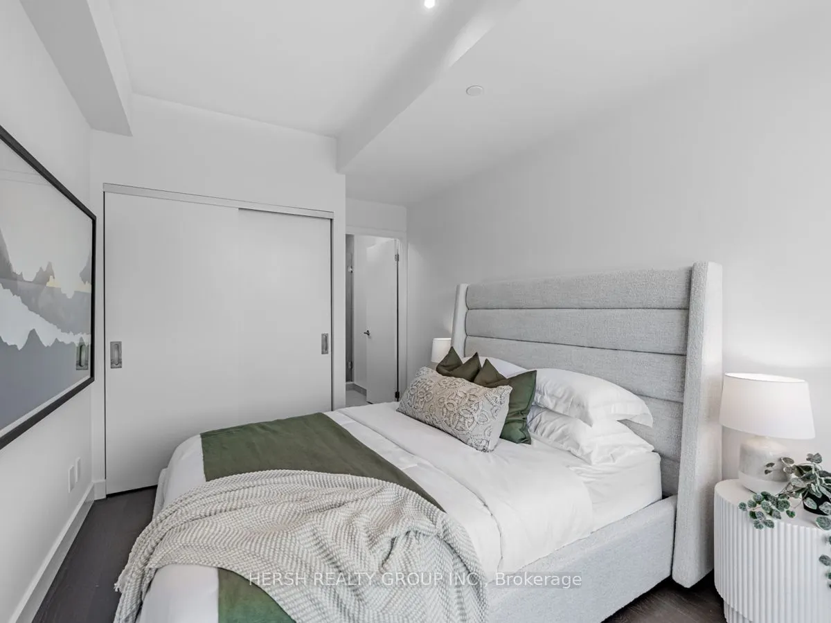160 Kingsway Cres, #310