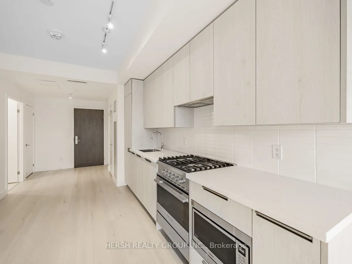 160 Kingsway Cres, #411