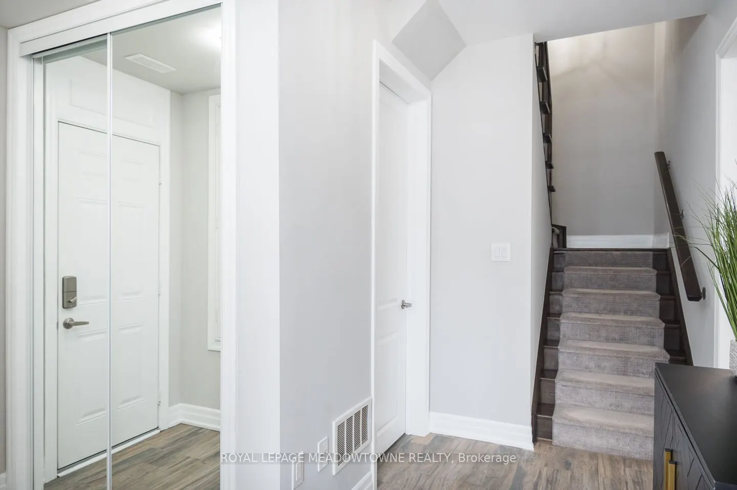 501 Buckeye Crt, #16
