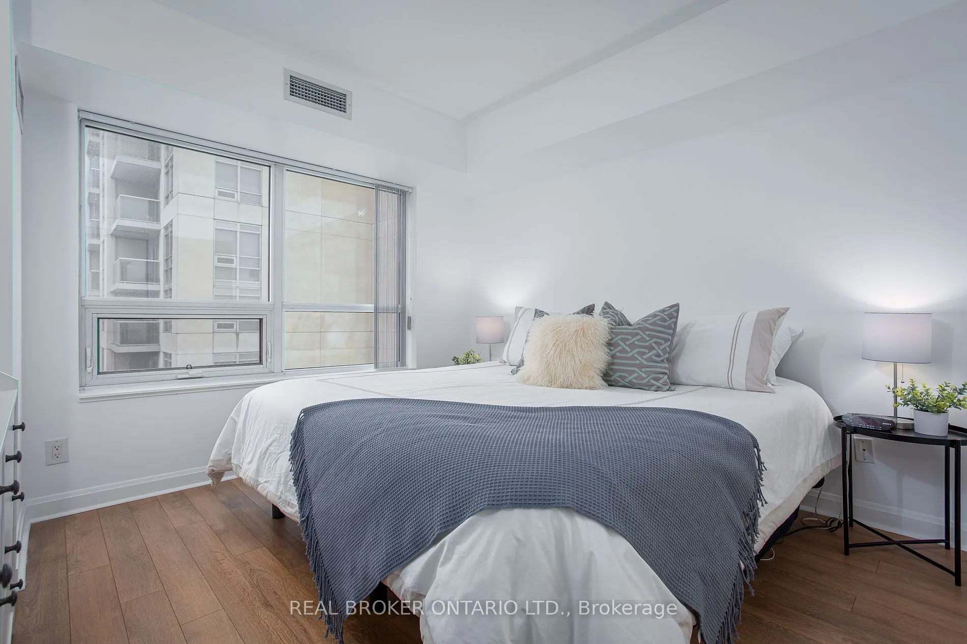 1 Michael Power Pl, #1603
