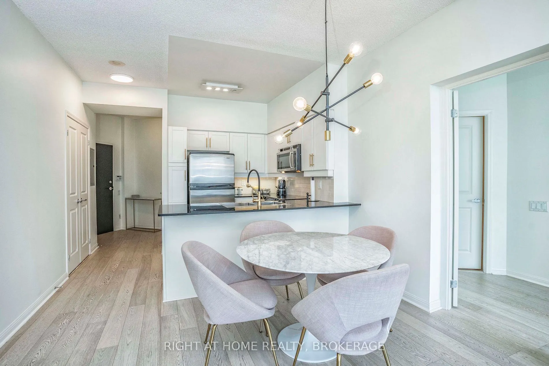 15 Windermere Ave, #2301