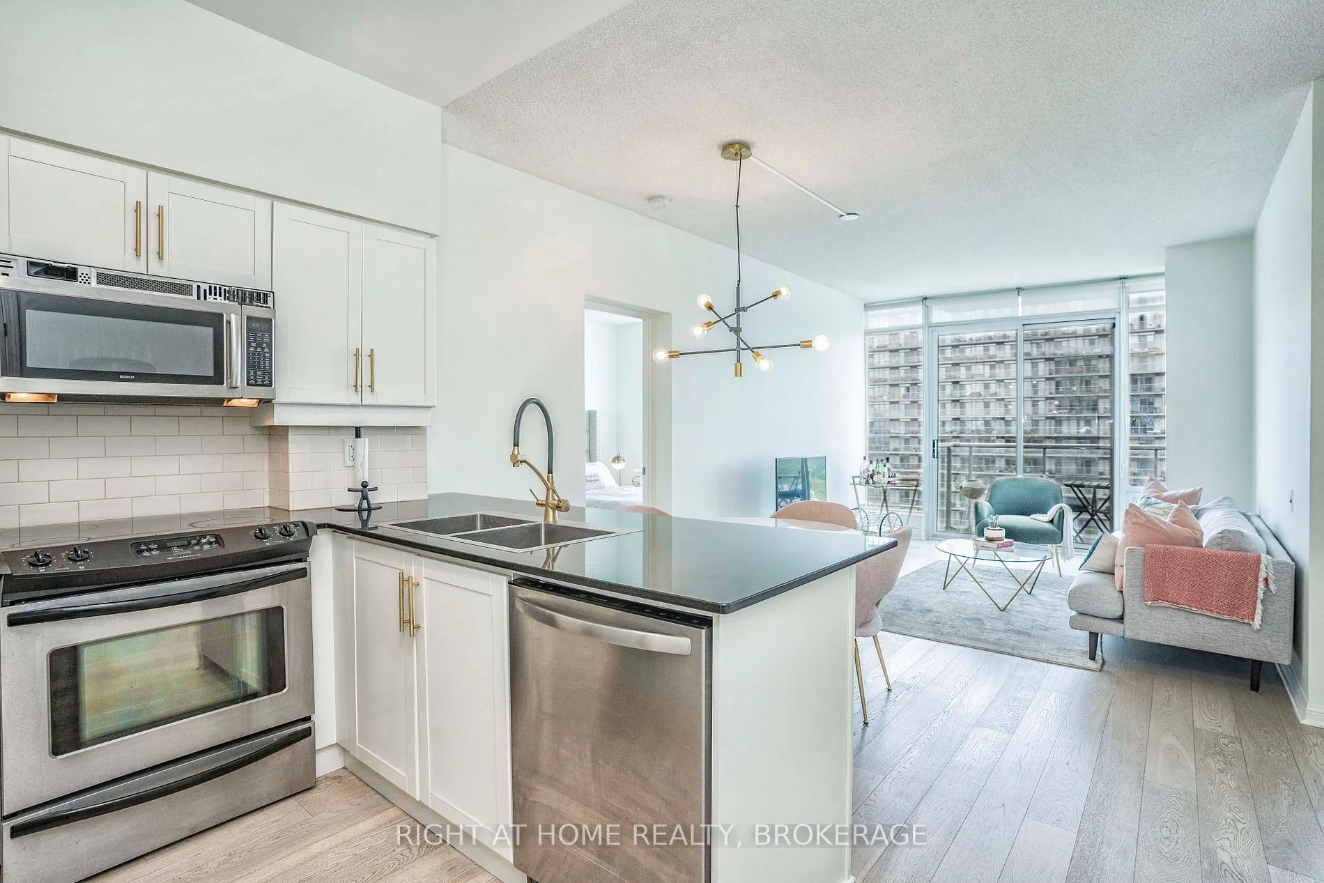 15 Windermere Ave, #2301