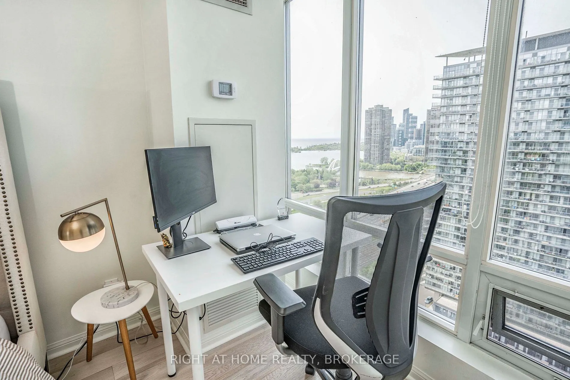 15 Windermere Ave, #2301