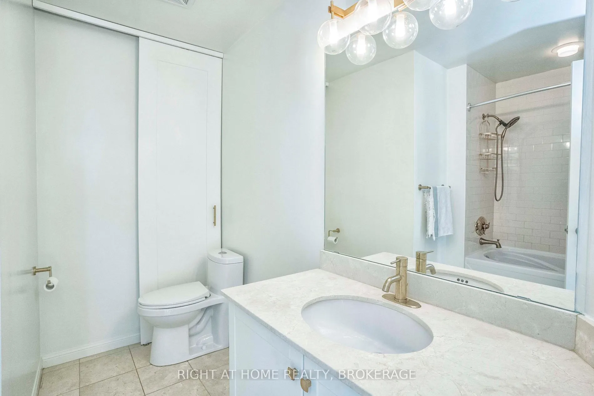 15 Windermere Ave, #2301