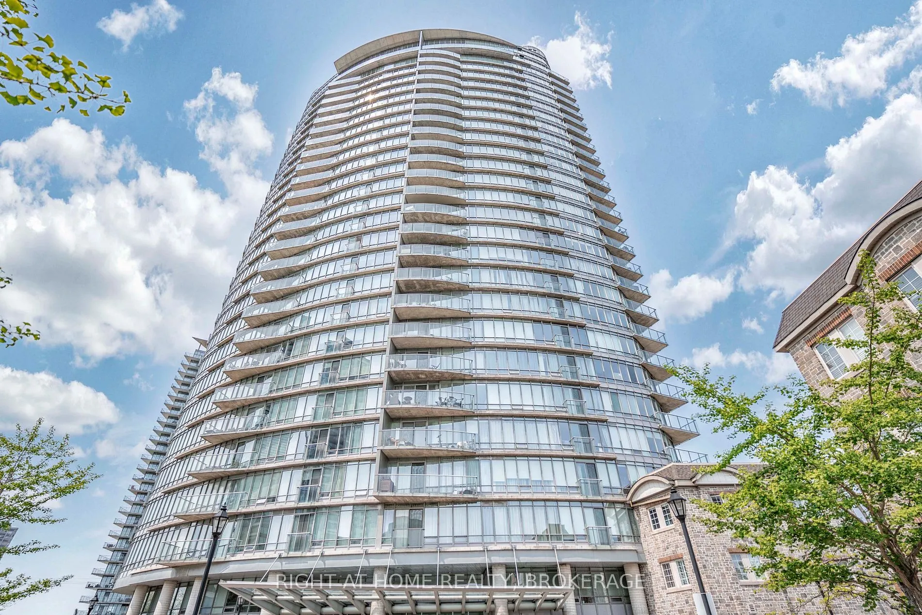 15 Windermere Ave, #2301