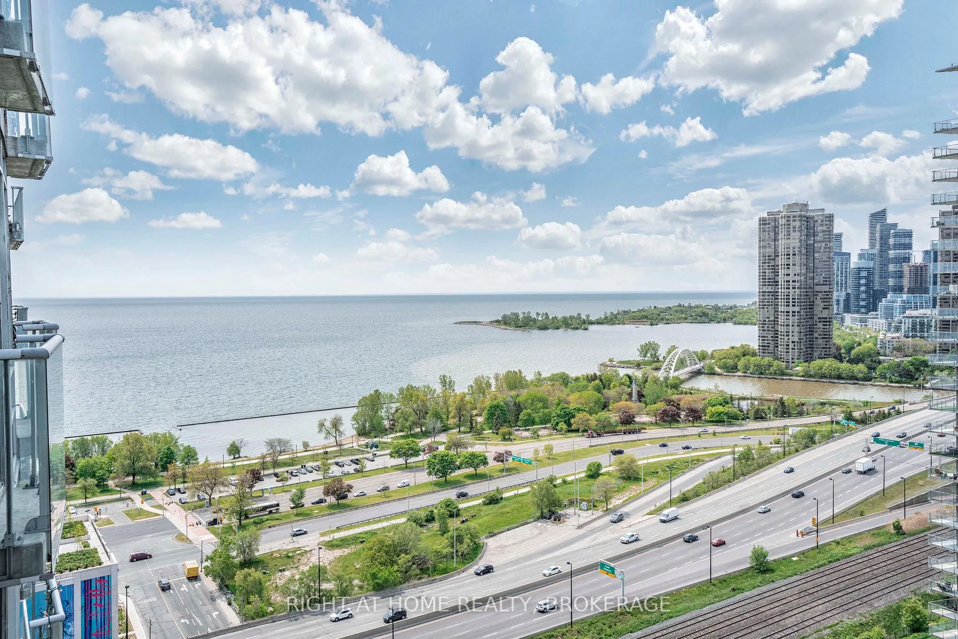 15 Windermere Ave, #2301