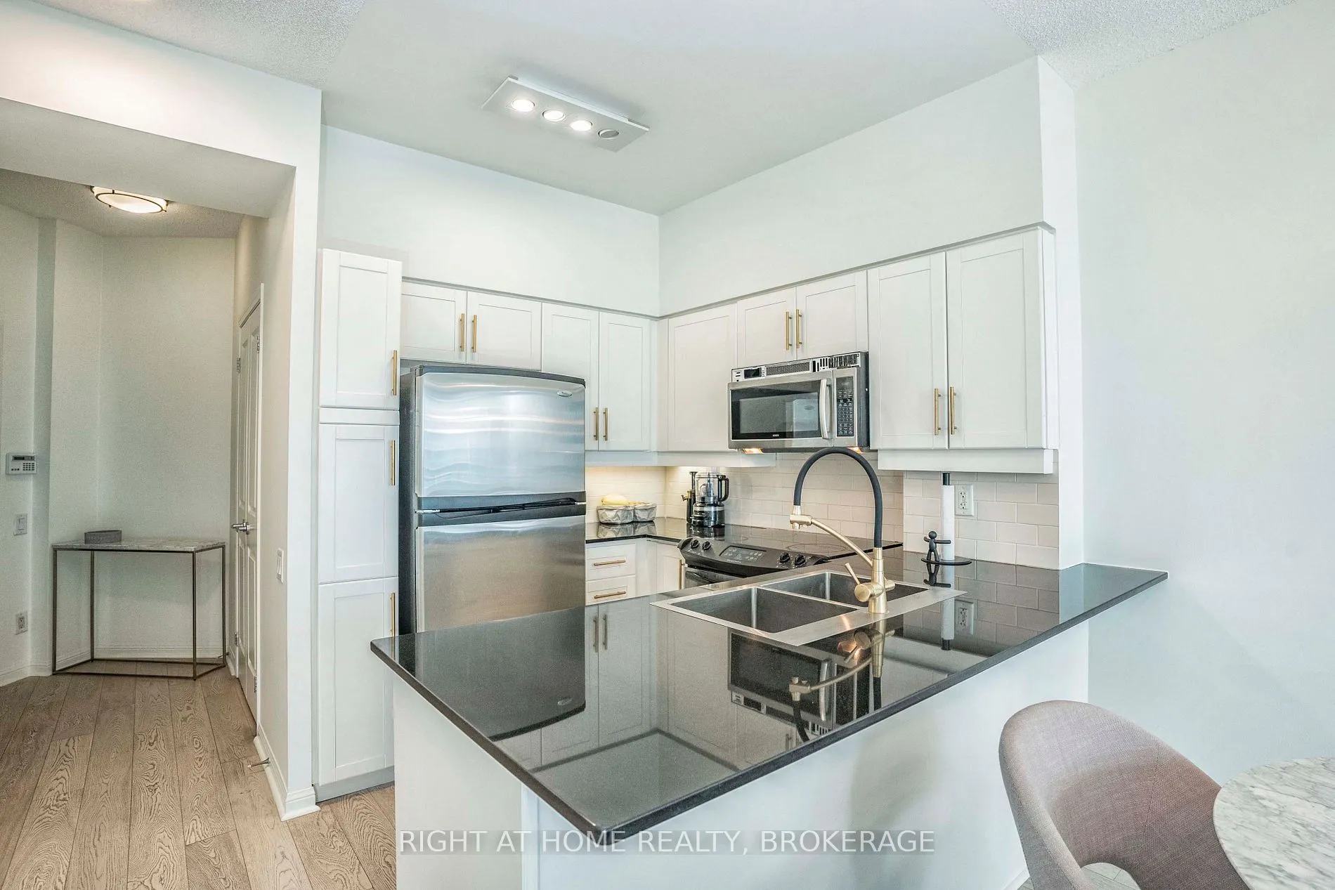 15 Windermere Ave, #2301