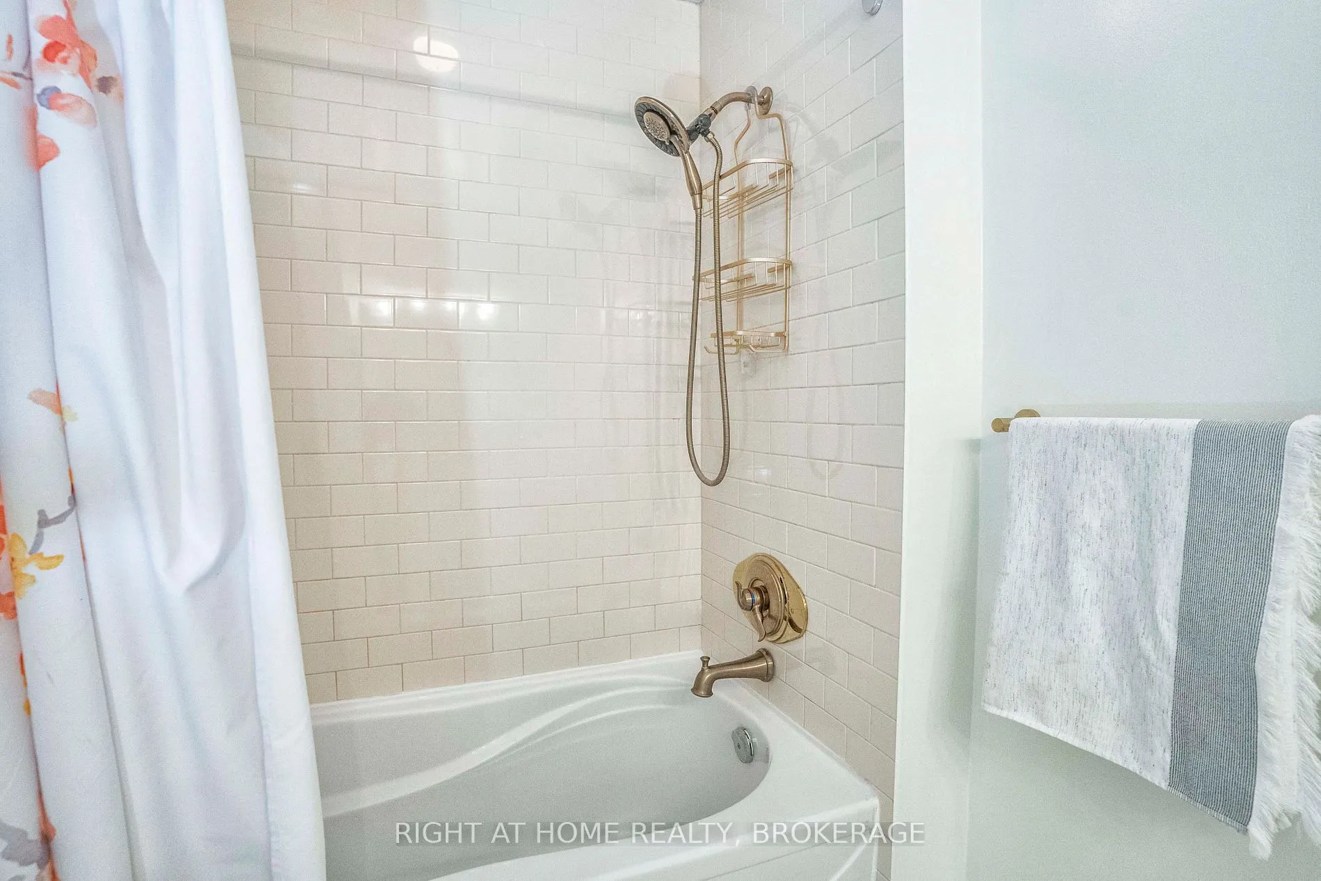 15 Windermere Ave, #2301
