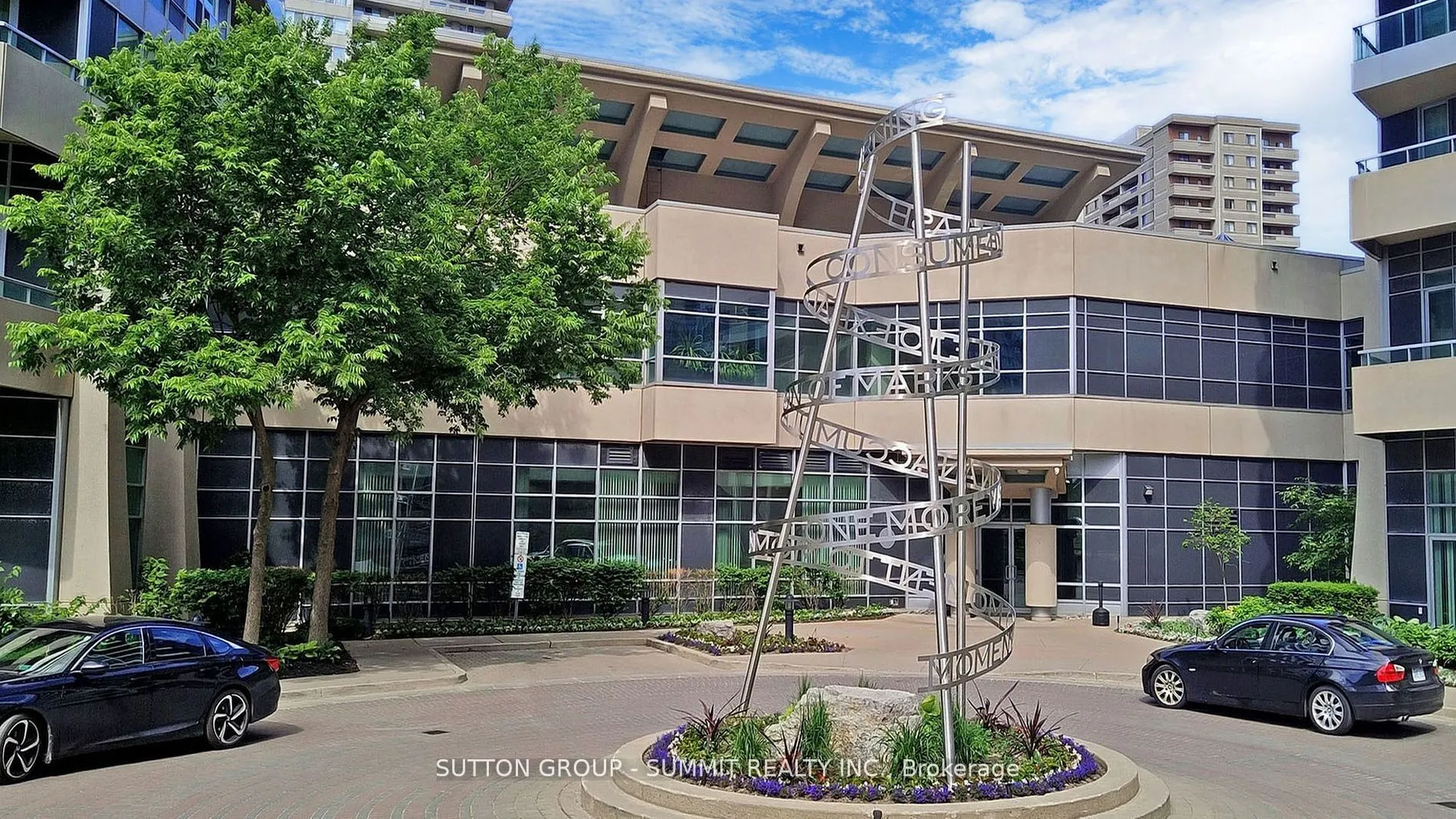 1 Elm Dr W, #1011