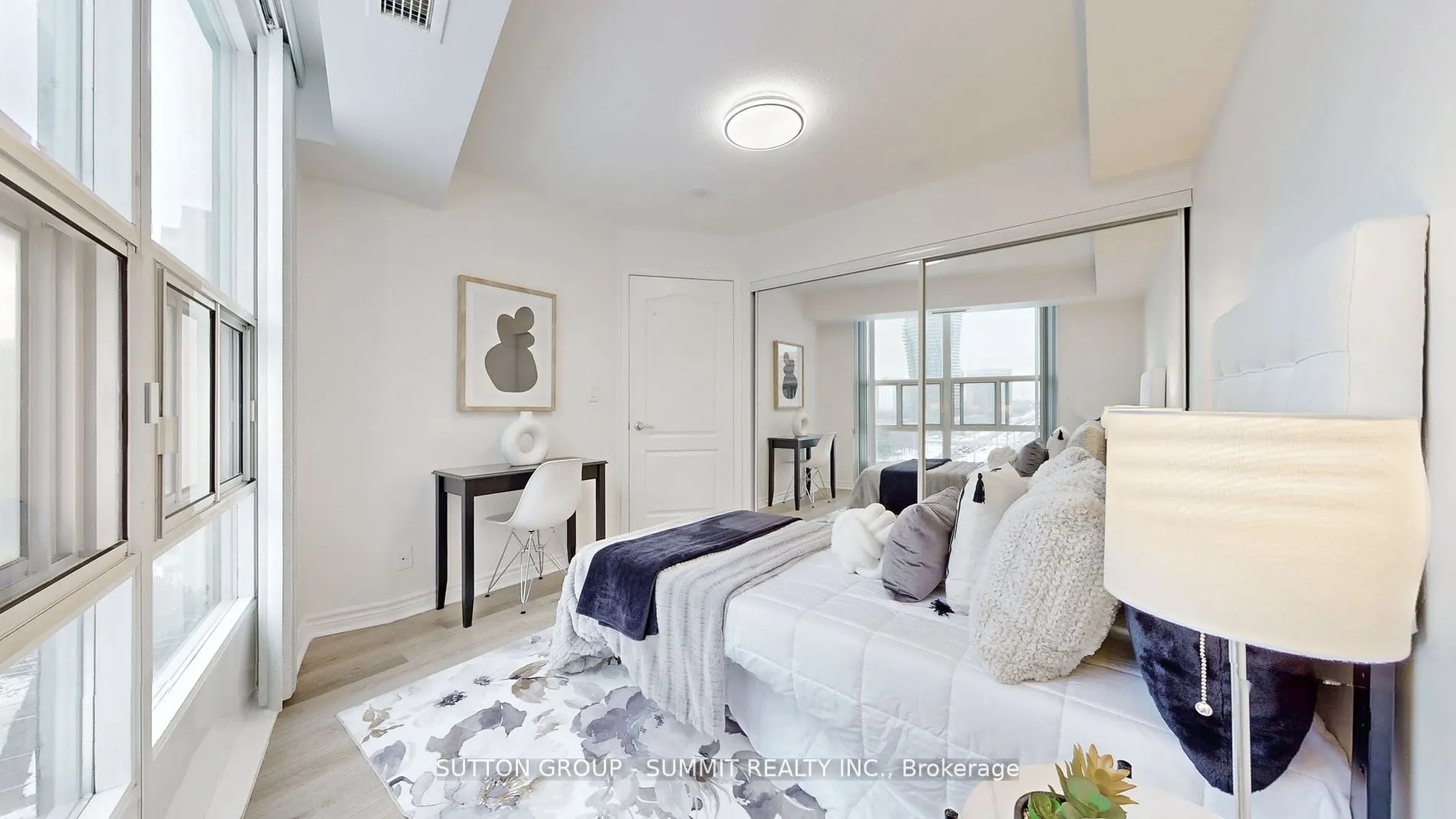 1 Elm Dr W, #1011