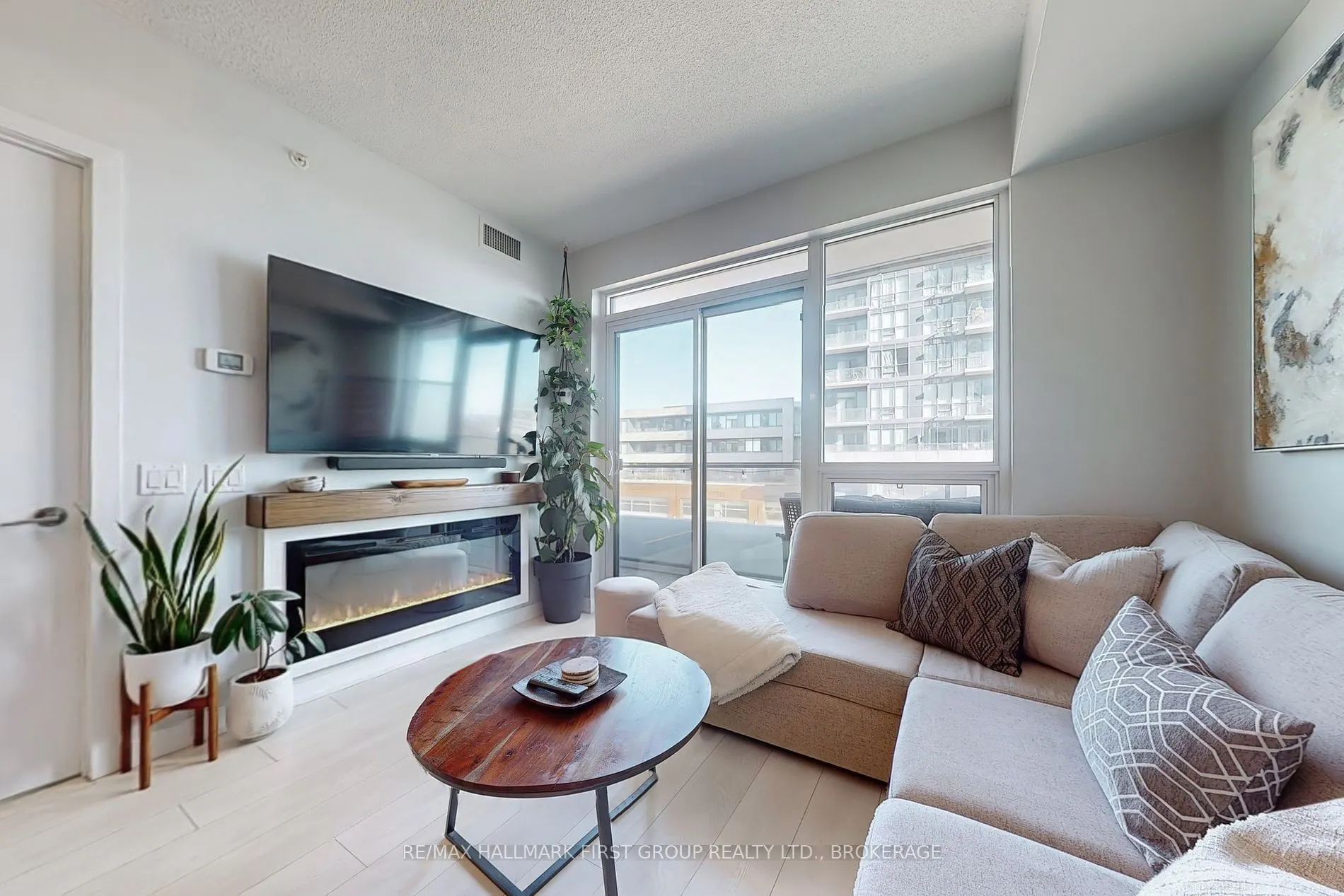 2212 Lakeshore Boulevard W, #713