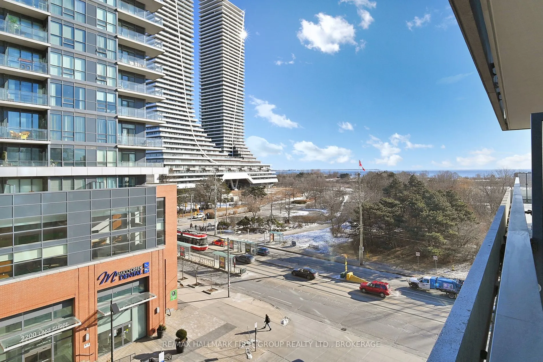 2212 Lakeshore Boulevard W, #713