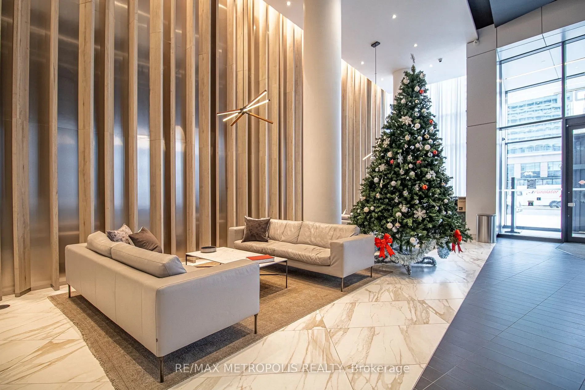 3900 Confederation Pkwy, #216