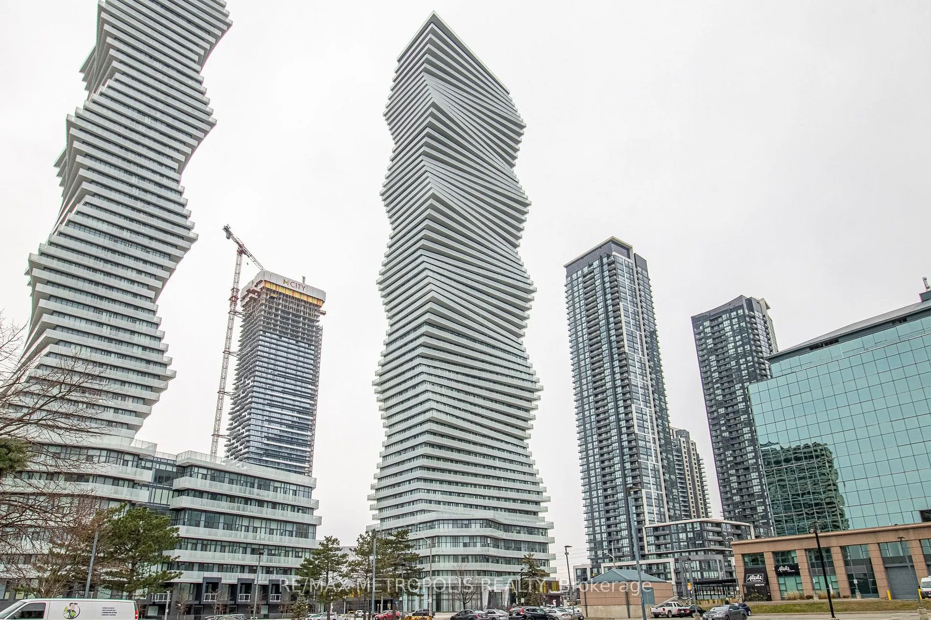 3900 Confederation Pkwy, #216