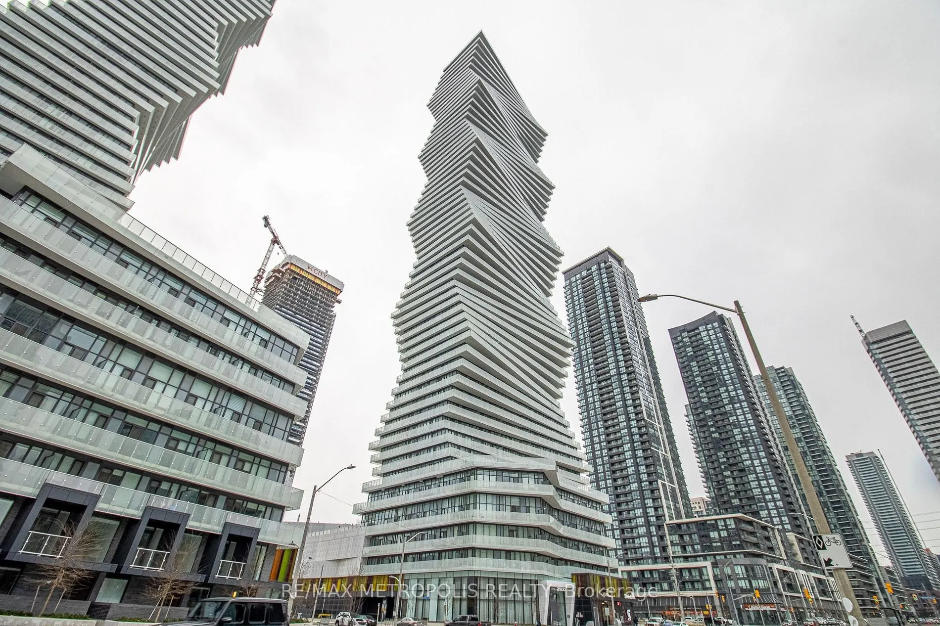 3900 Confederation Pkwy, #216