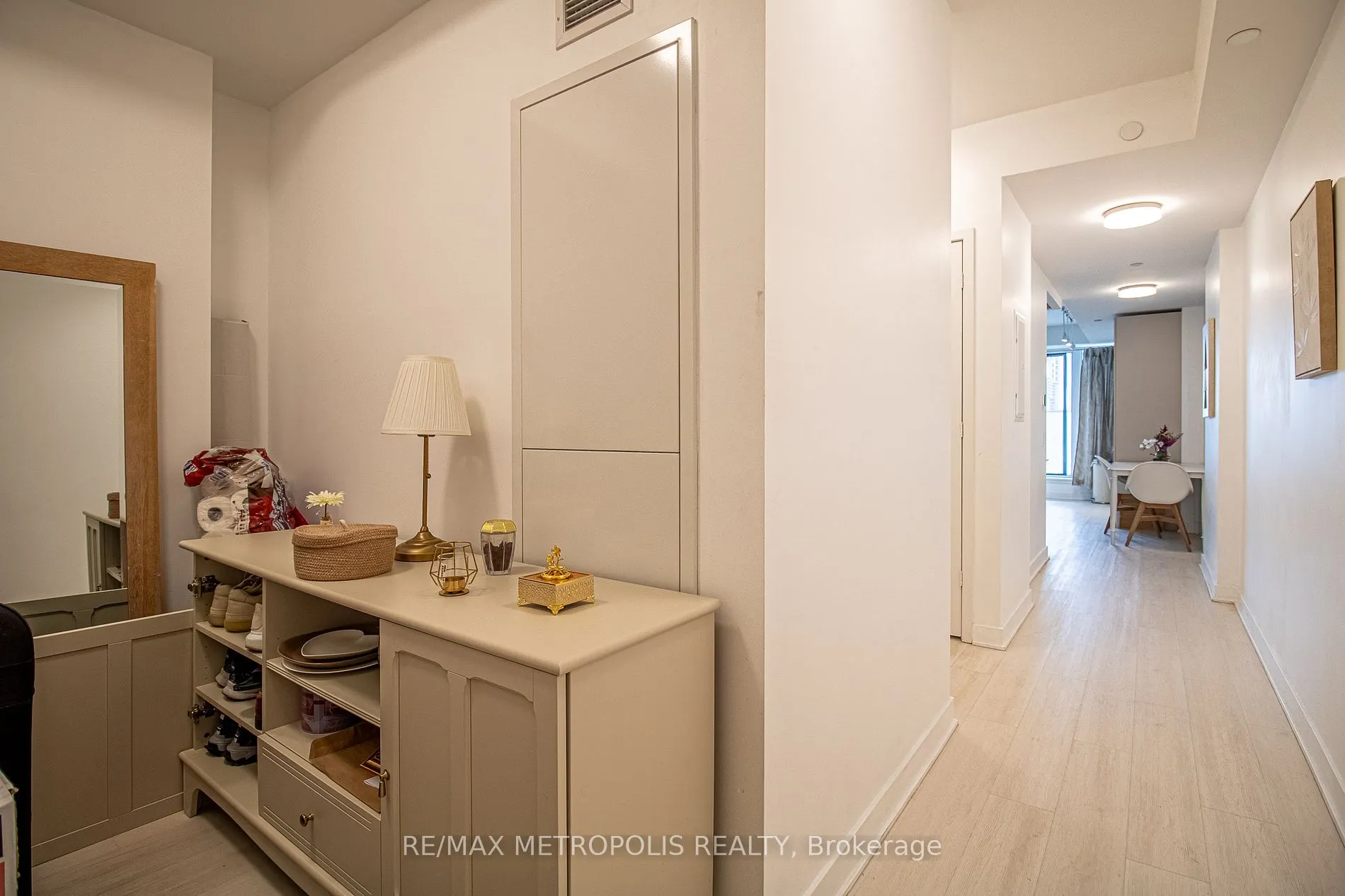 3900 Confederation Pkwy, #216
