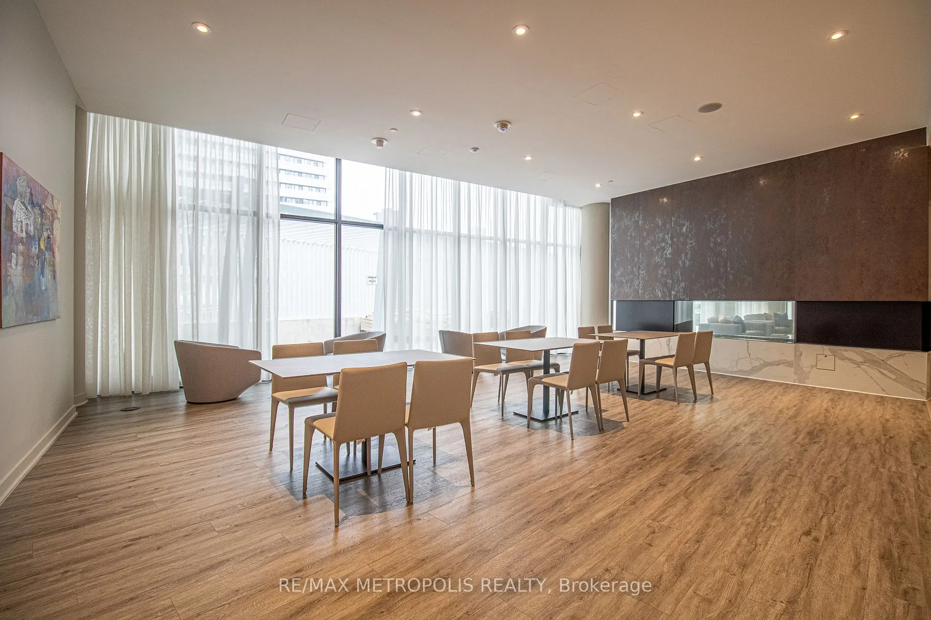 3900 Confederation Pkwy, #216