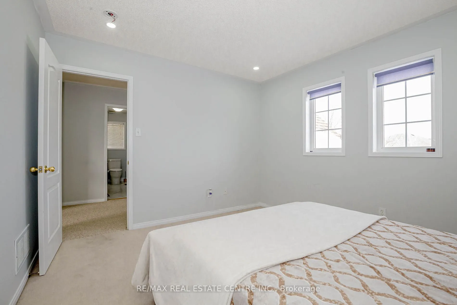 12 Tregate Cres W