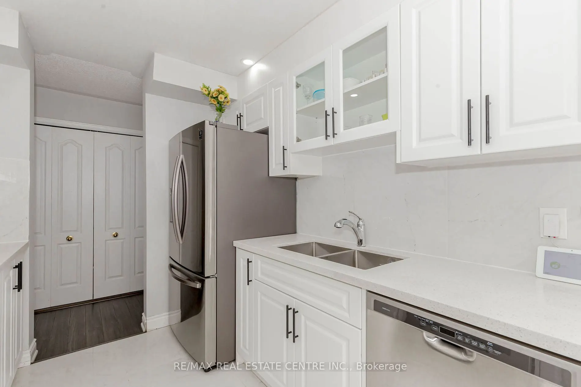 12 Tregate Cres W