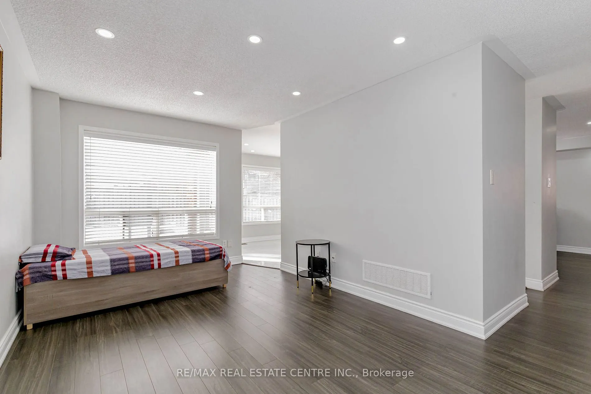 12 Tregate Cres W