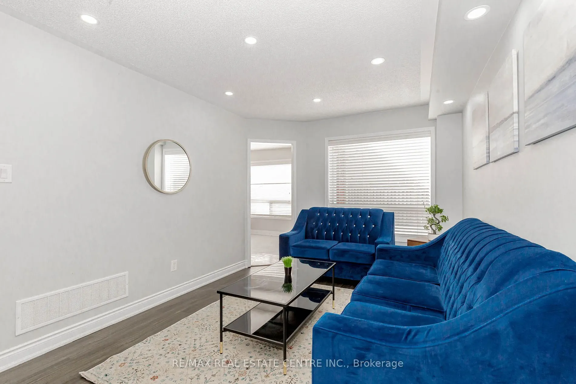 12 Tregate Cres W