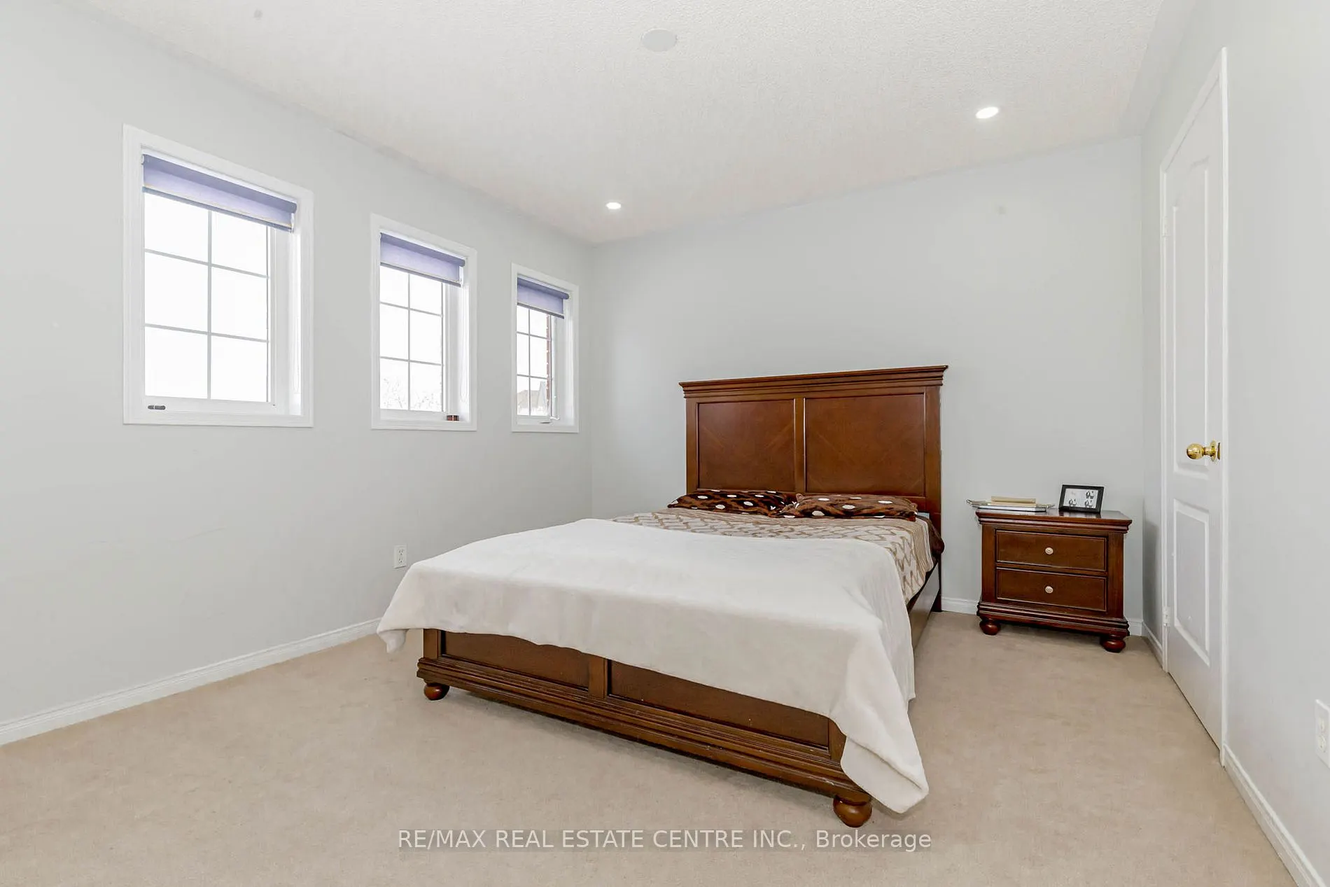 12 Tregate Cres W