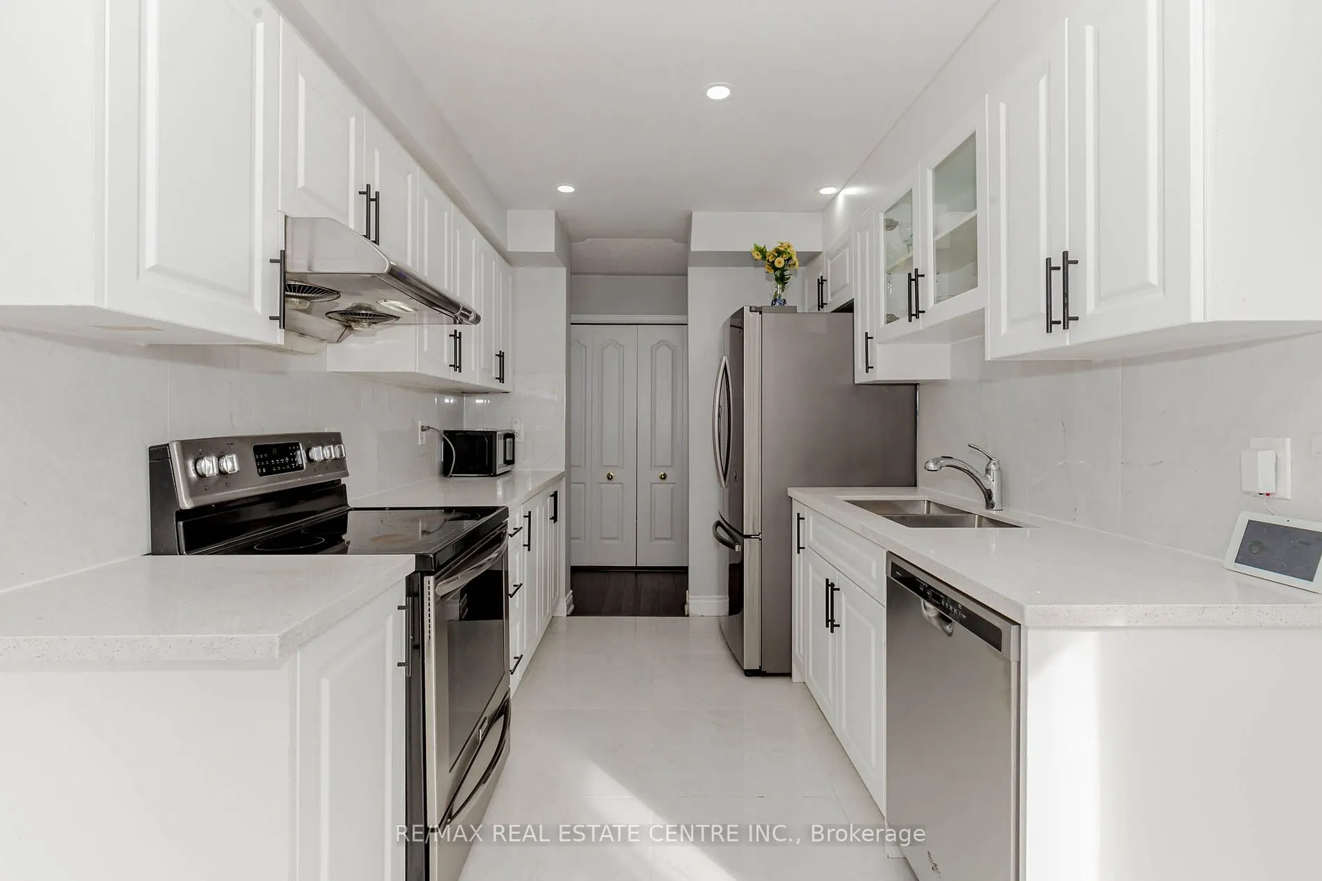12 Tregate Cres W