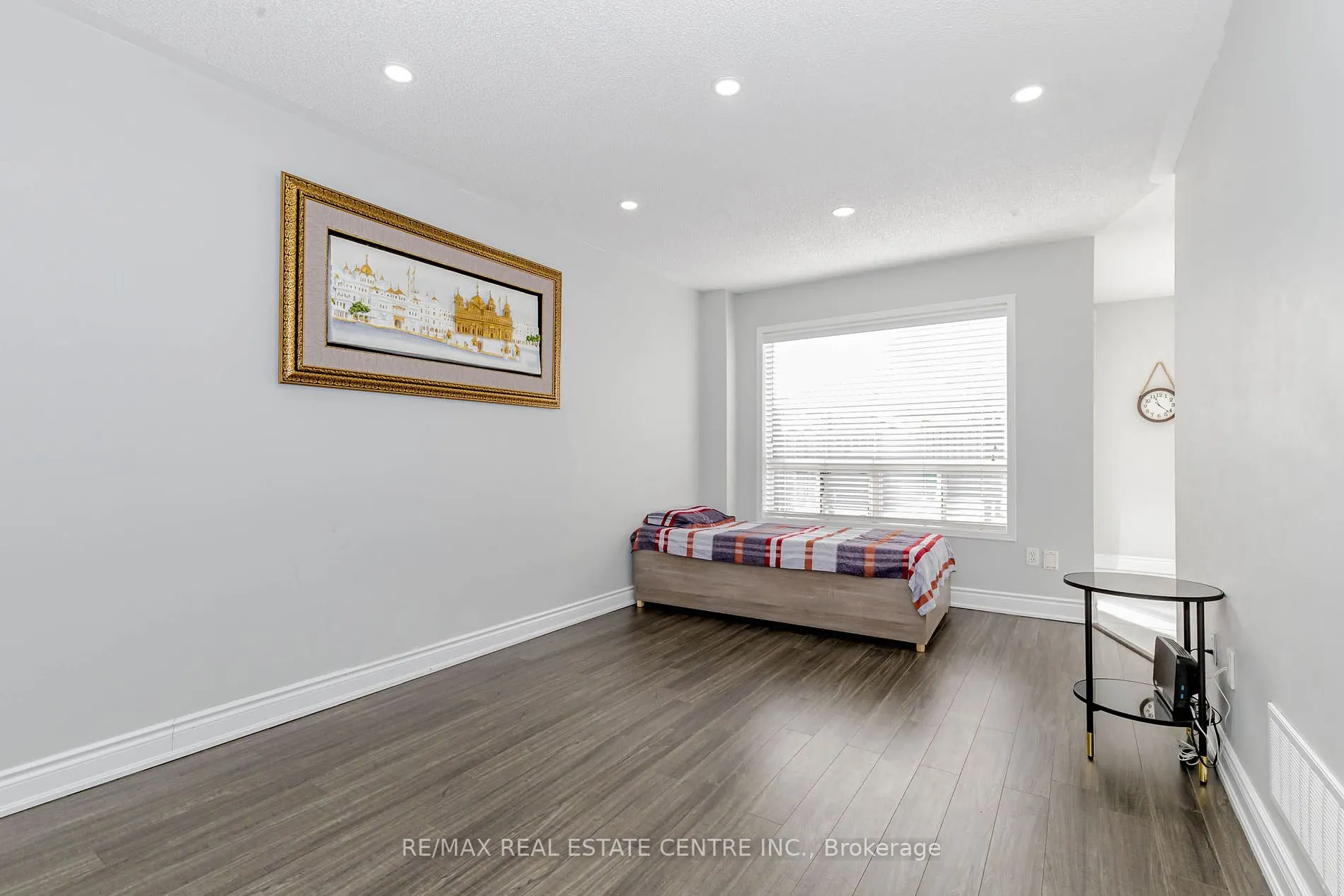 12 Tregate Cres W