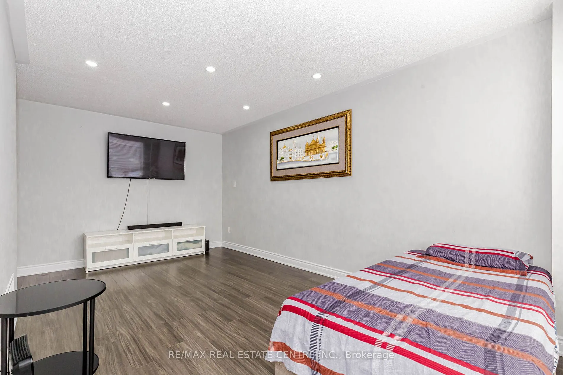 12 Tregate Cres W
