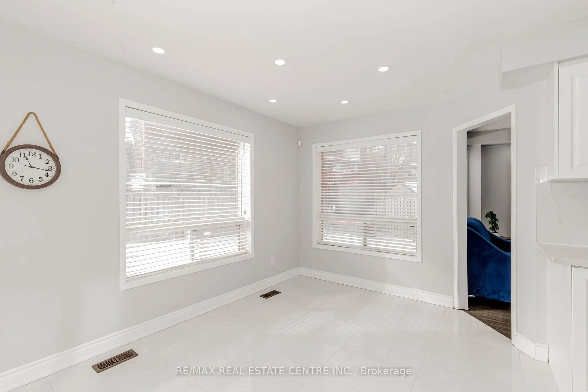 12 Tregate Cres W
