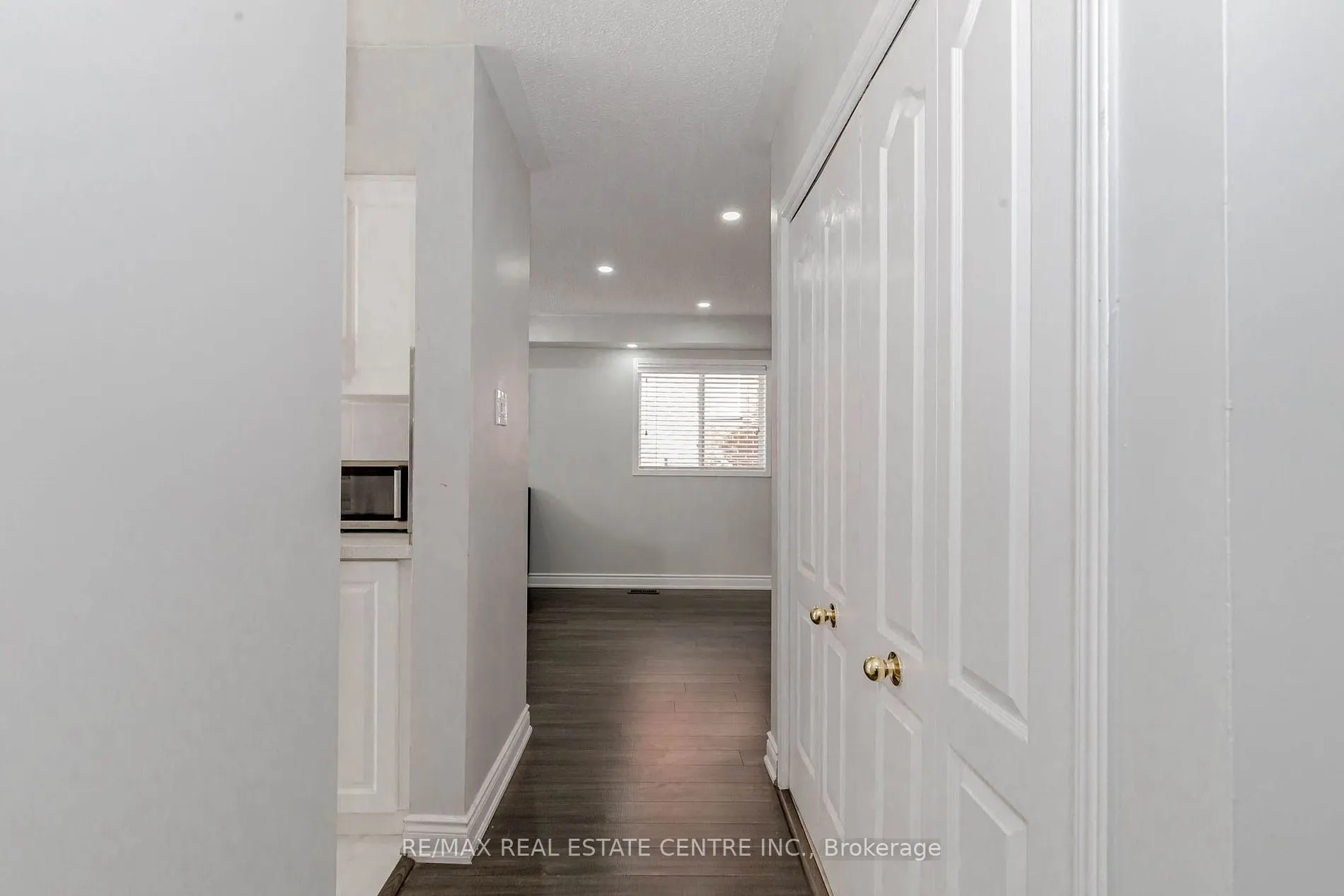 12 Tregate Cres W