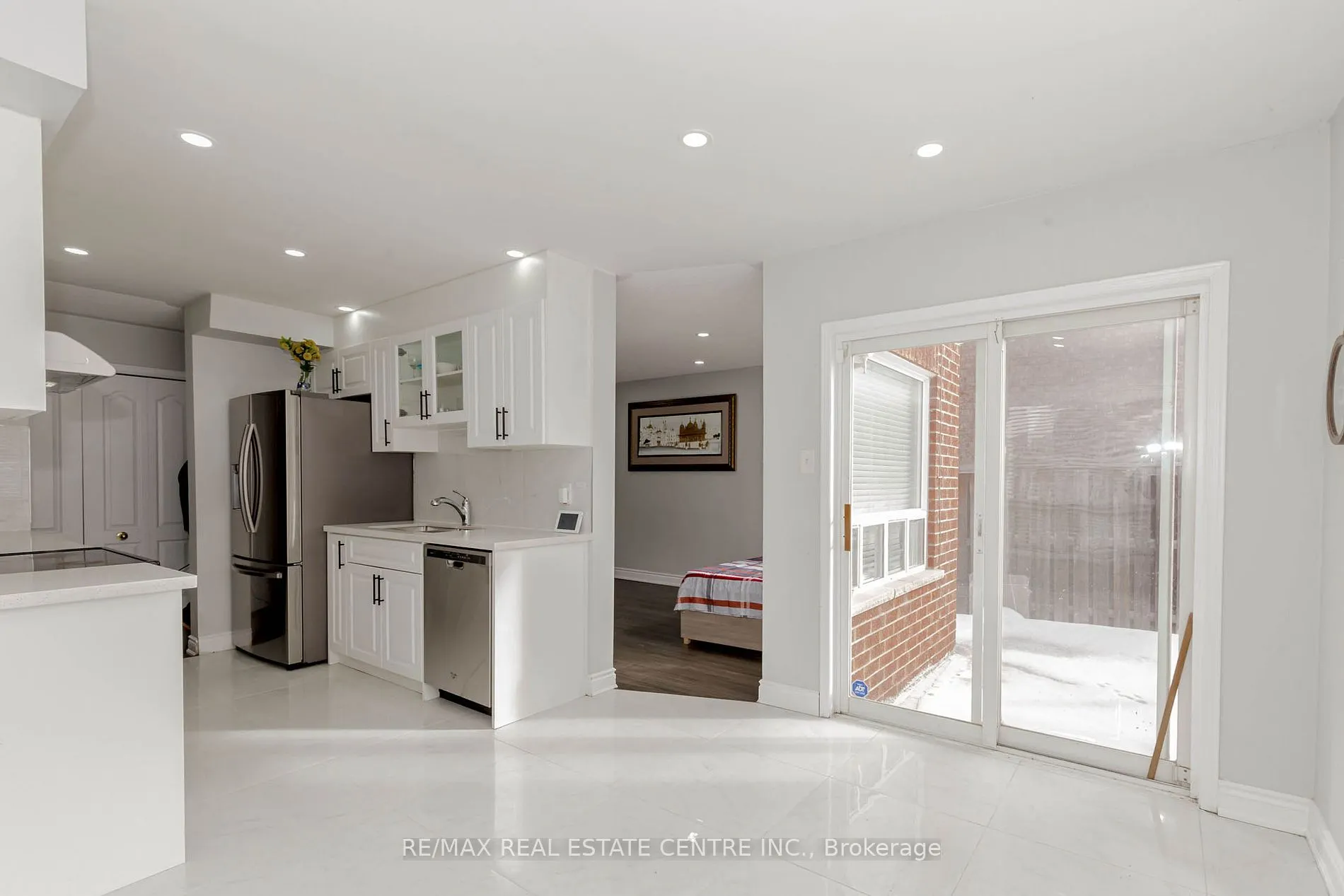 12 Tregate Cres W