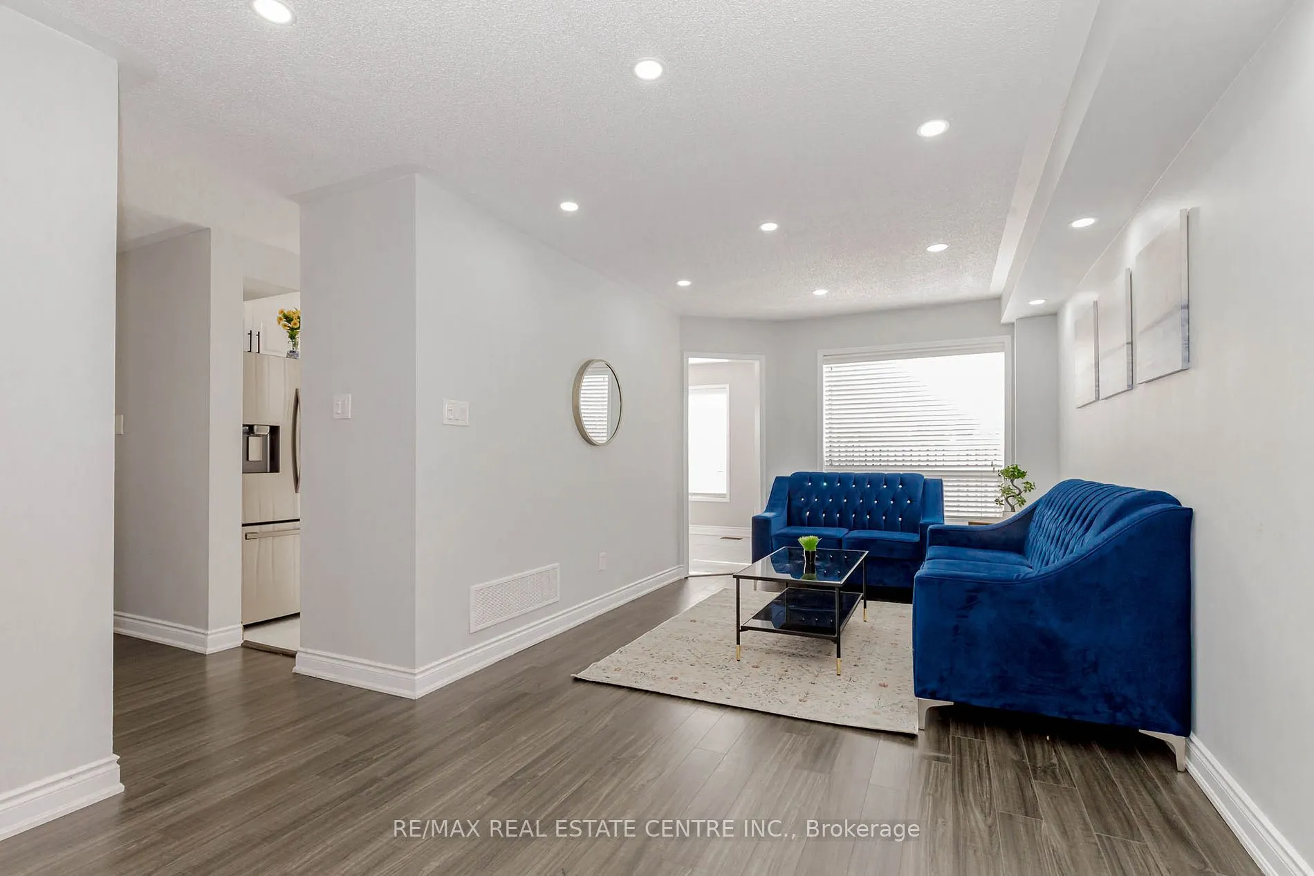 12 Tregate Cres W