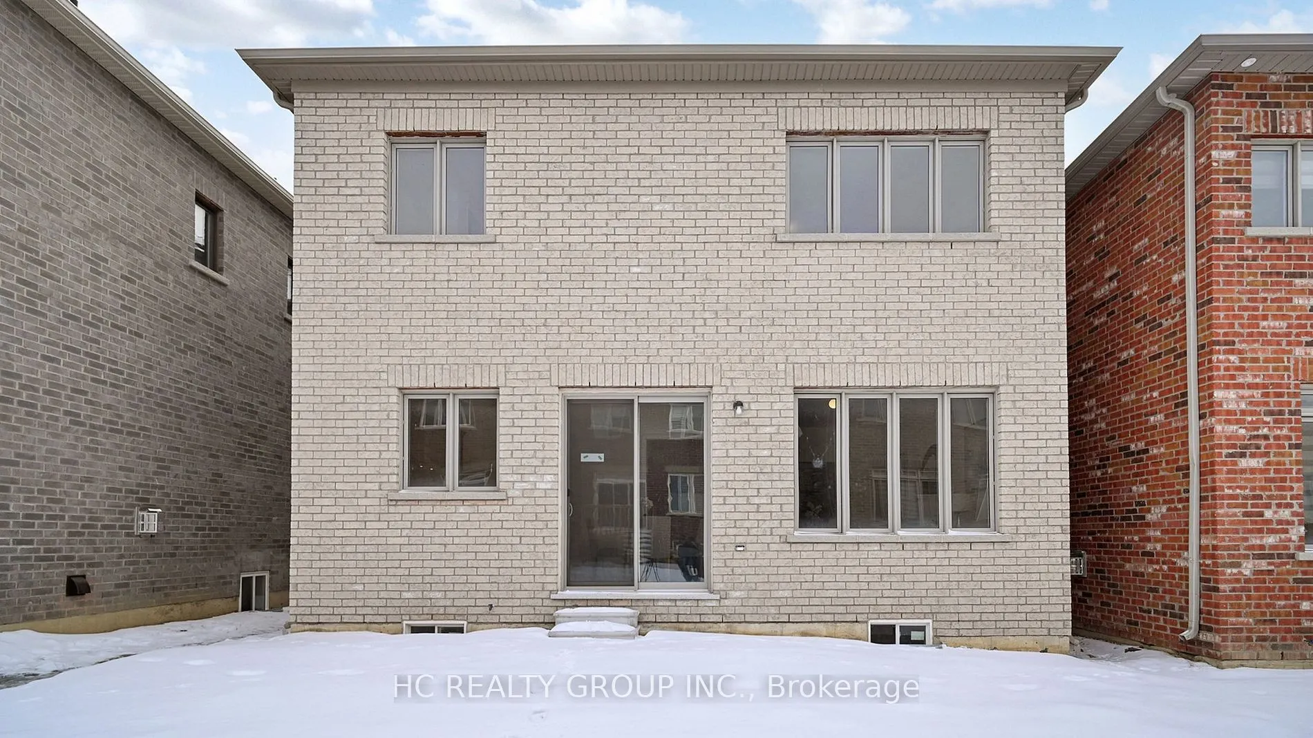 46 Dotchson Ave