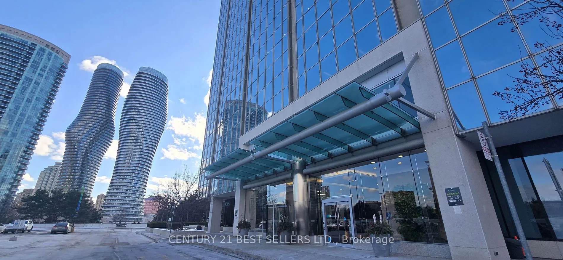 4 Robert Speck Parkway