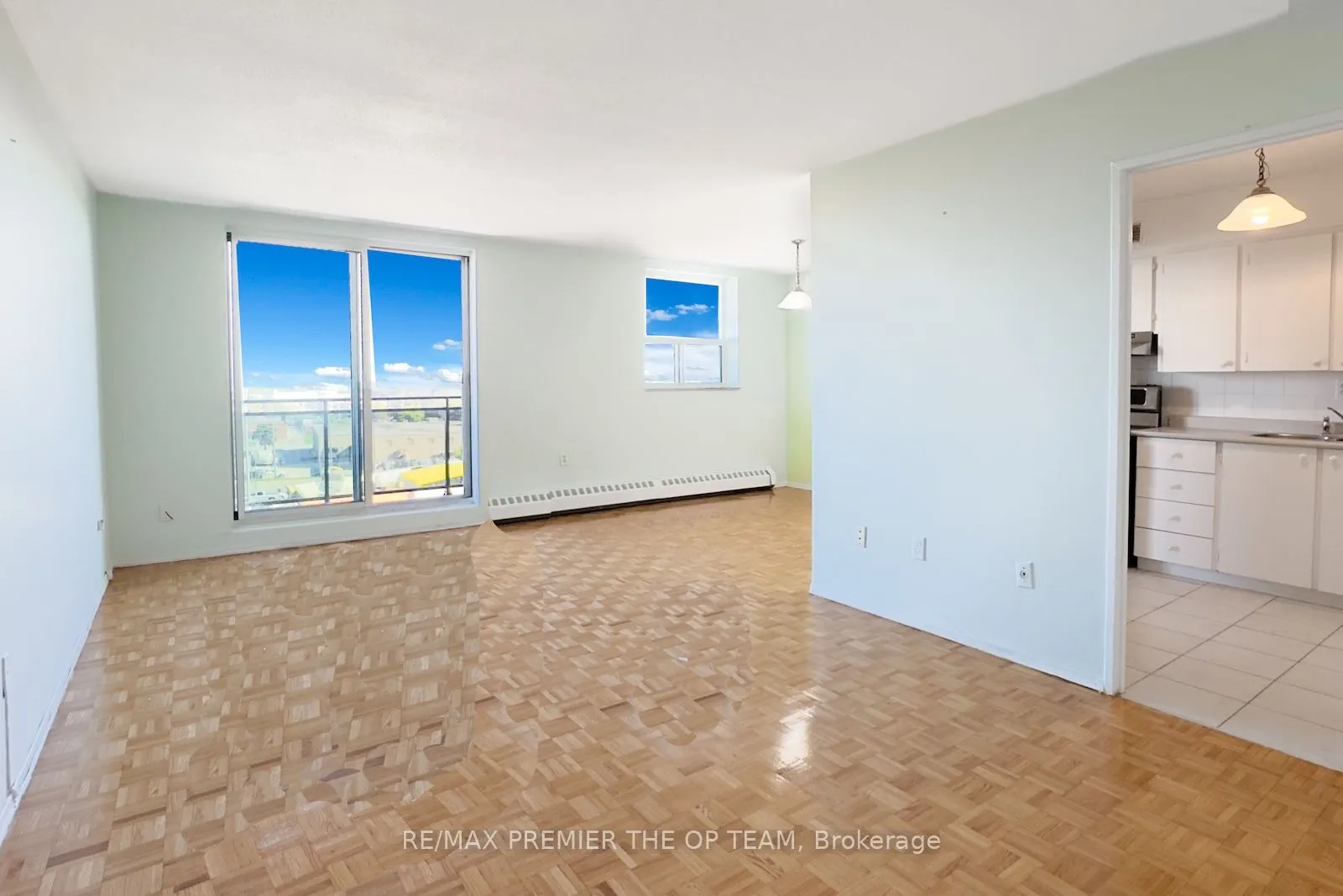 3533 Derry Rd E, #607