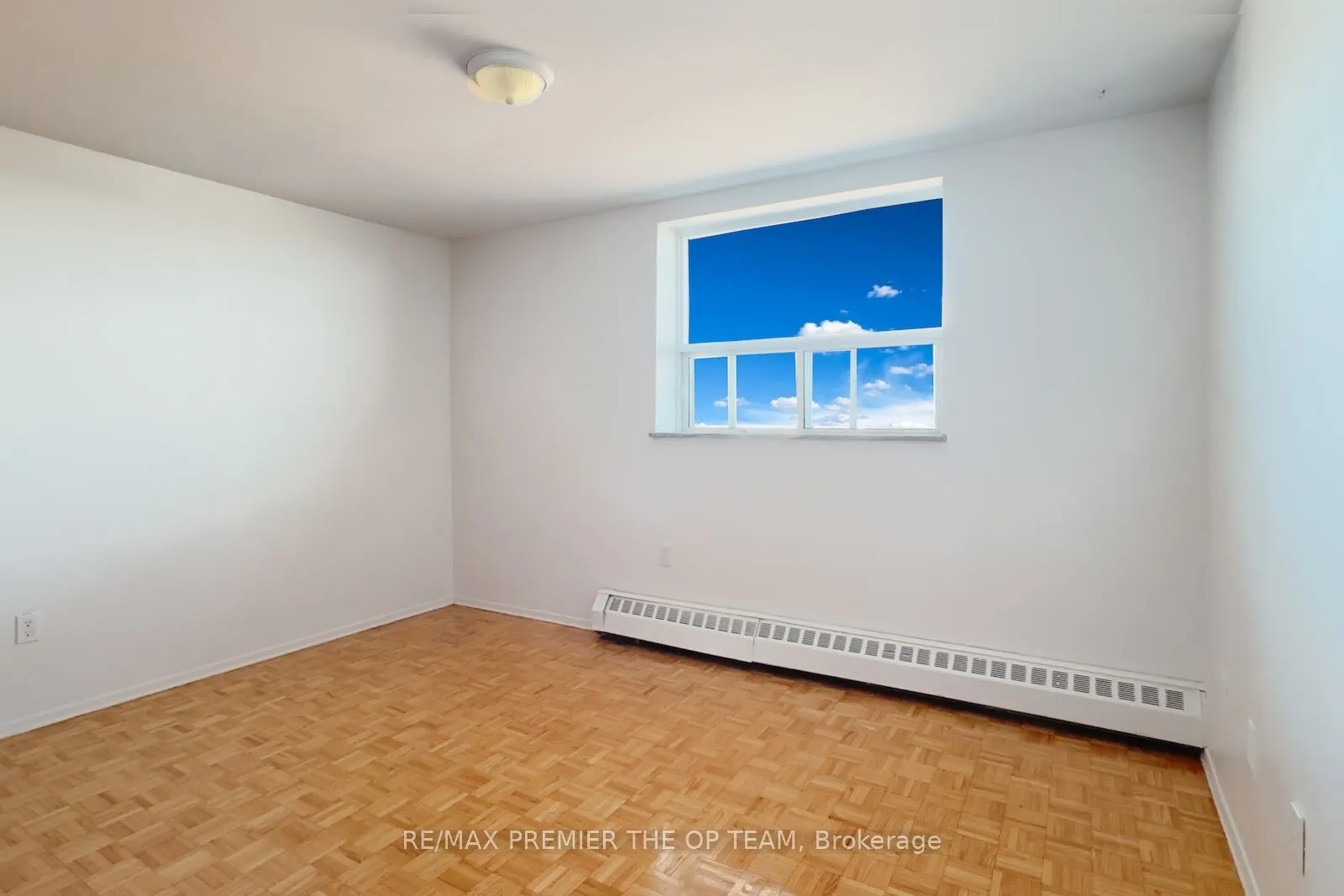 3533 Derry Rd E, #607