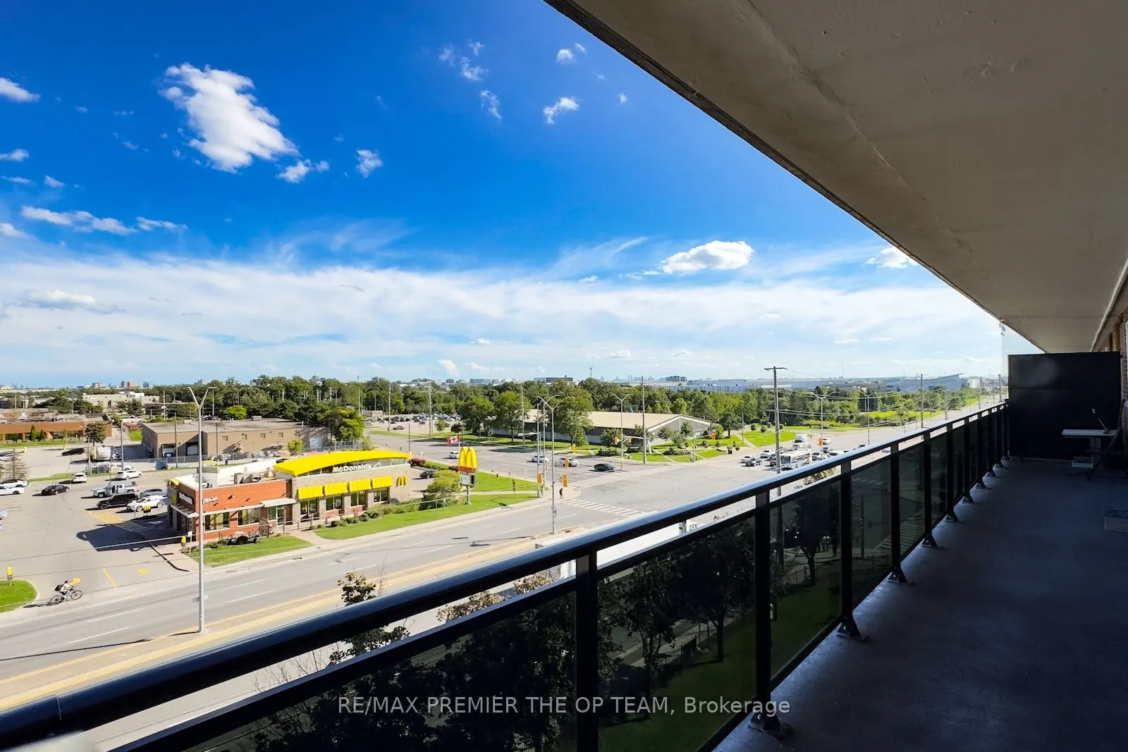3533 Derry Rd E, #607