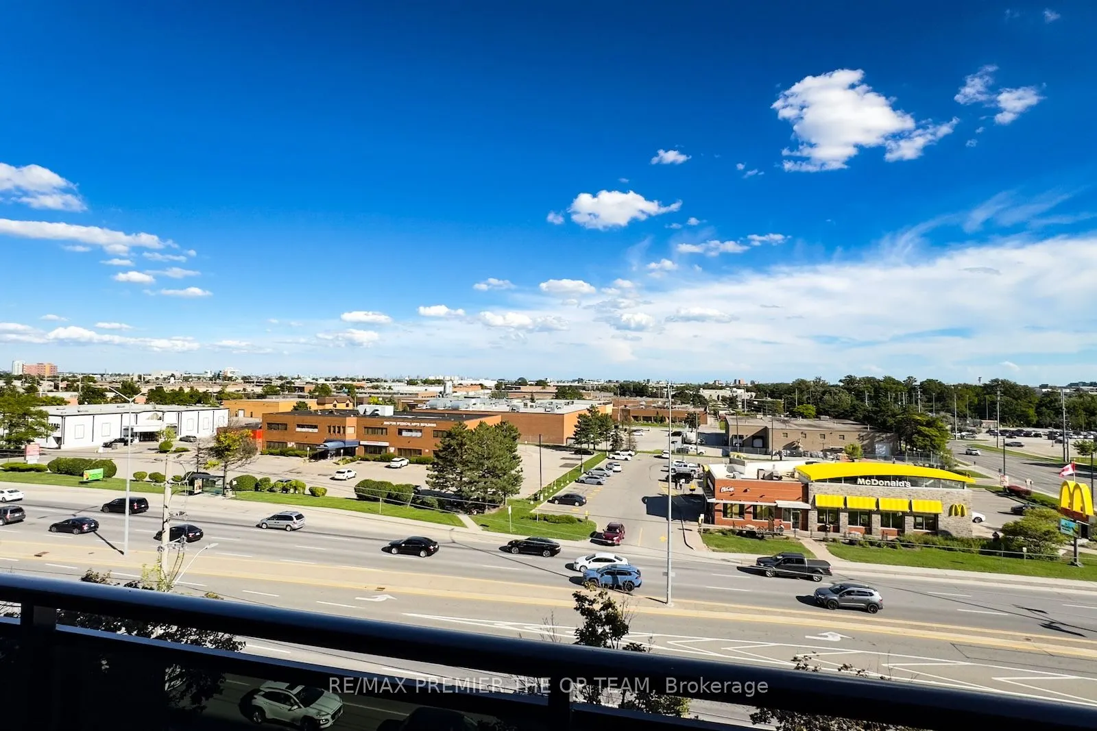 3533 Derry Rd E, #607