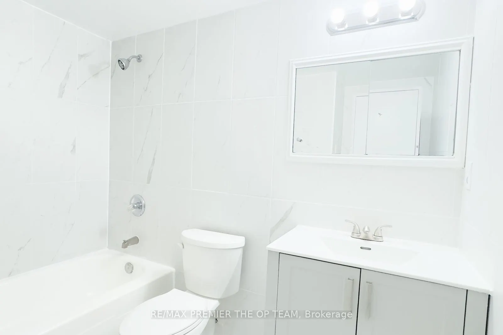 3533 Derry Rd E, #607