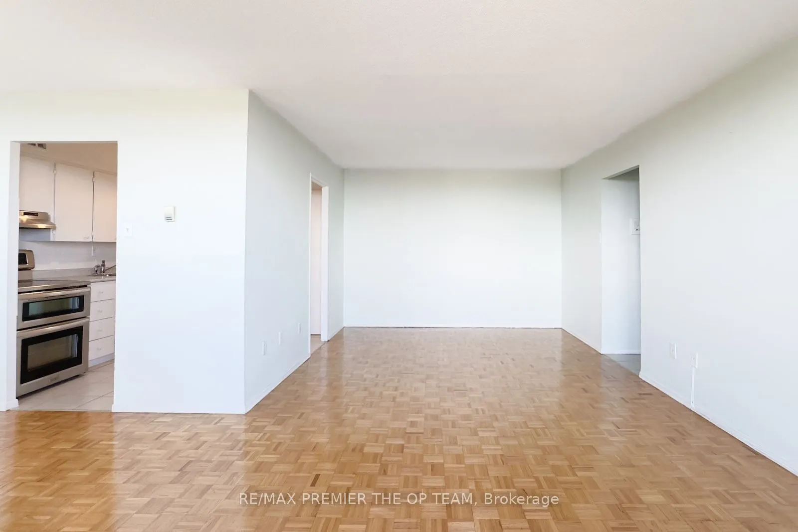 3533 Derry Rd E, #607