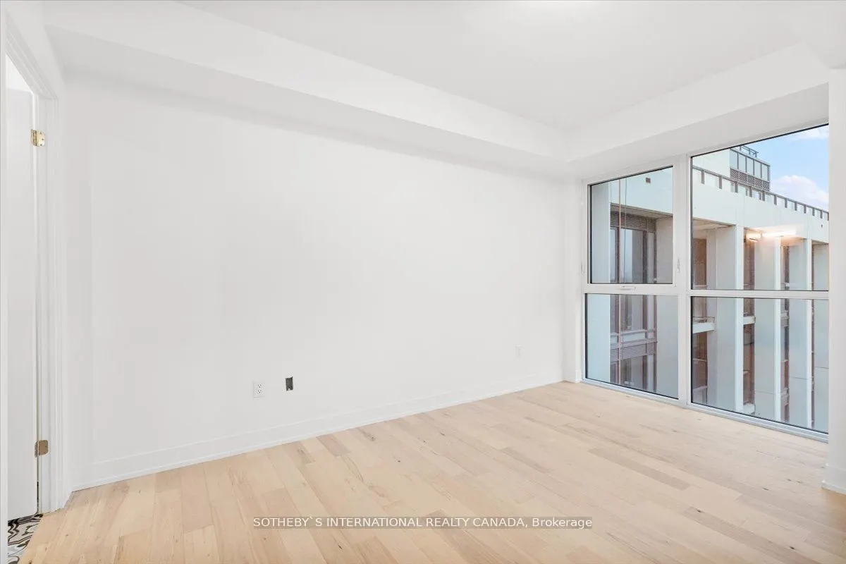 1063 Douglas Mccurdy Comm Circ, #1201