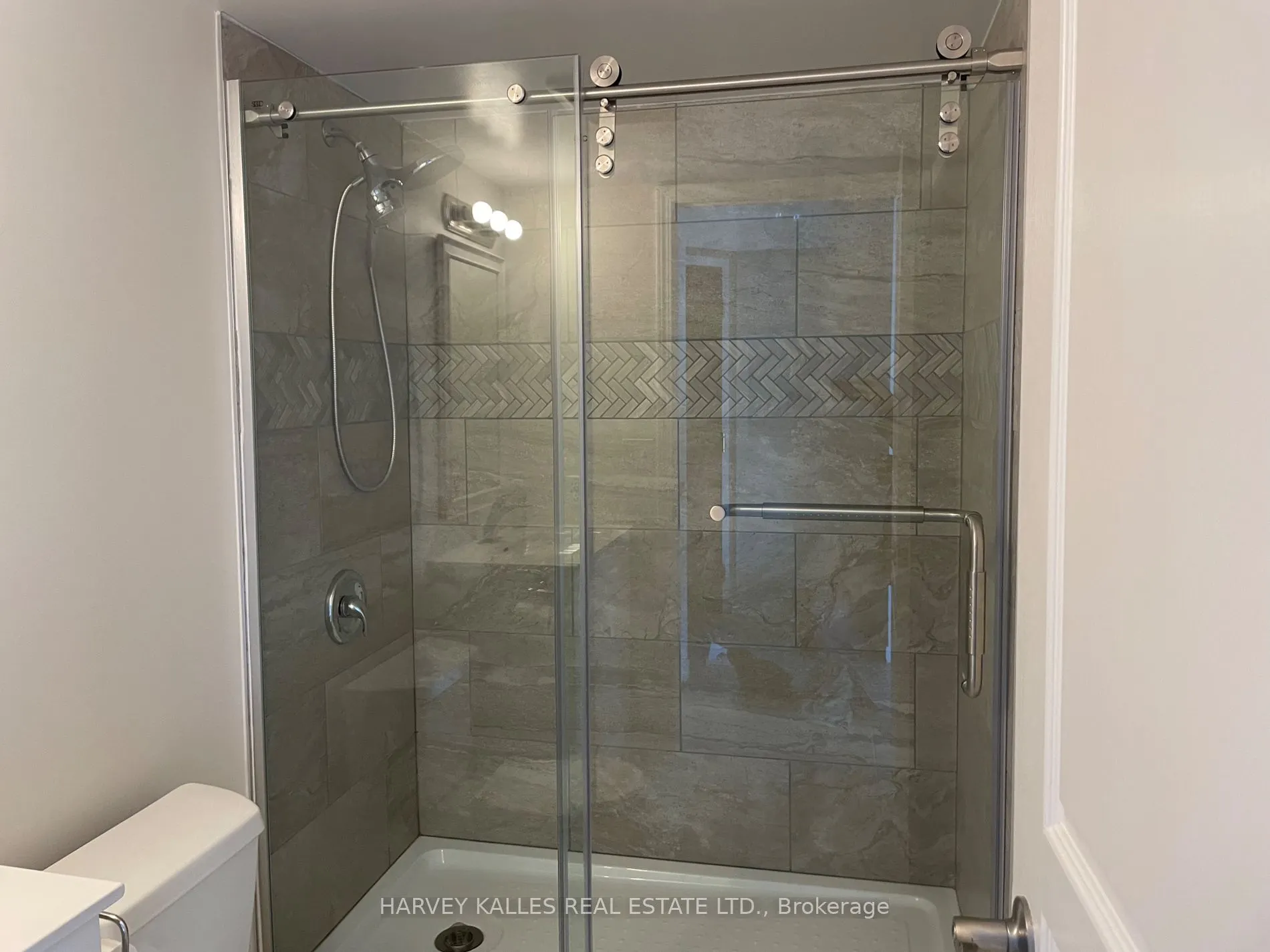 2545 Erin Centre Blvd, #1704