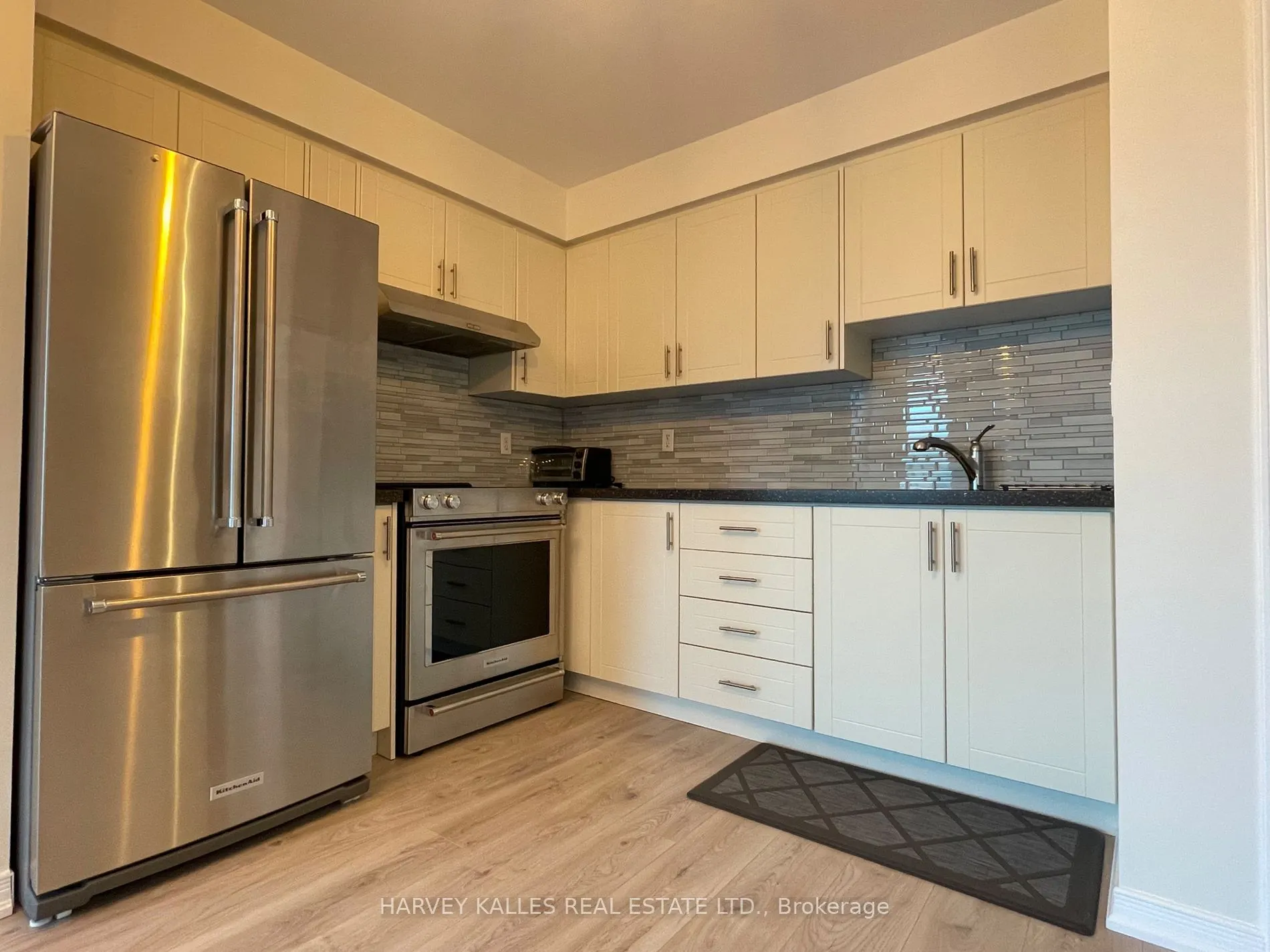 2545 Erin Centre Blvd, #1704