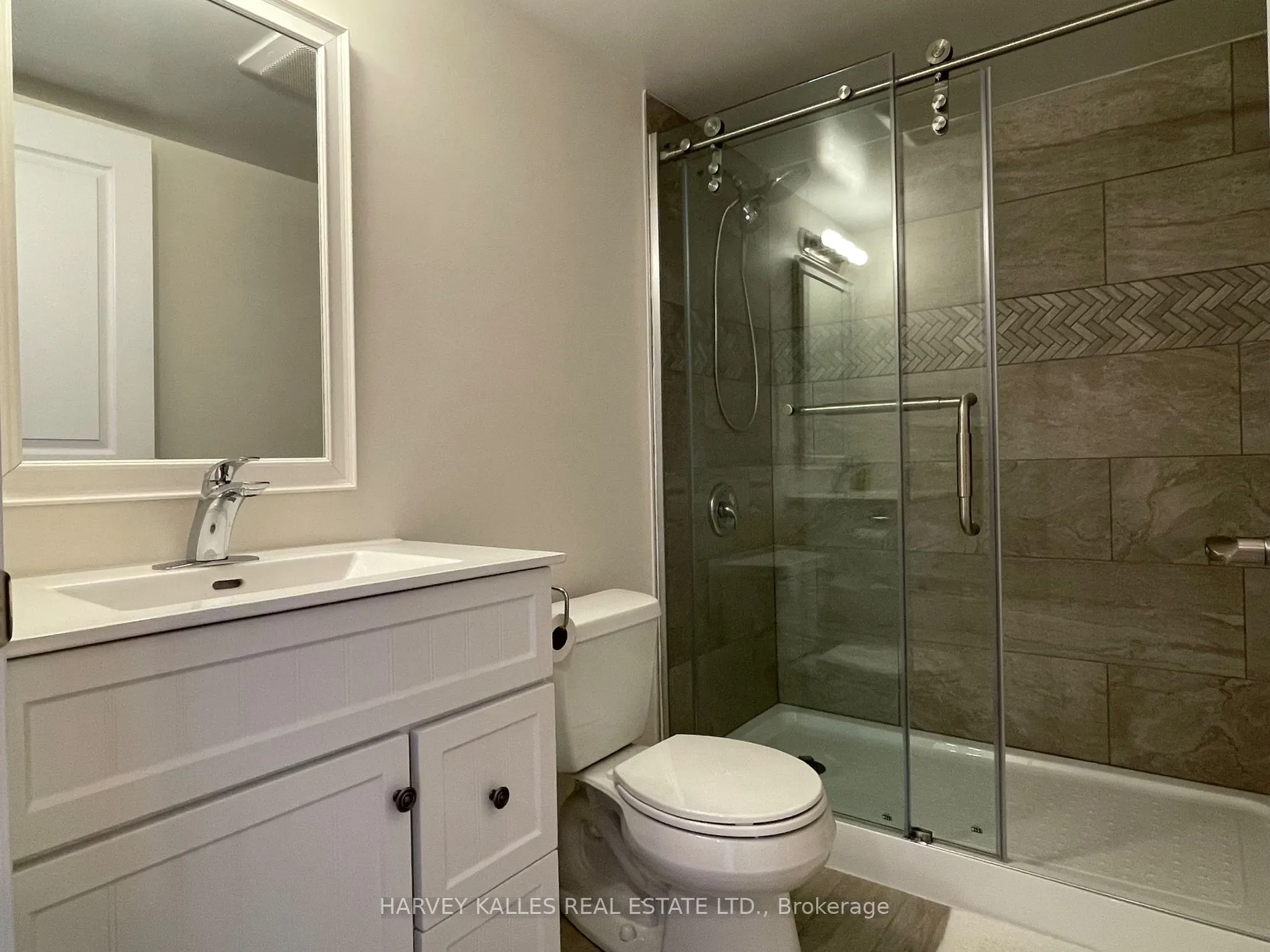 2545 Erin Centre Blvd, #1704