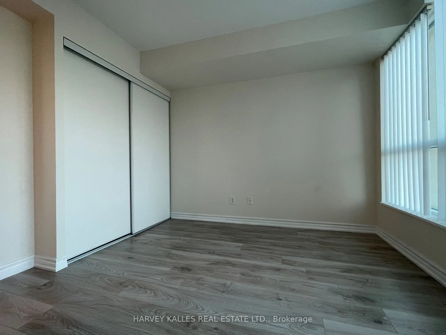 2545 Erin Centre Blvd, #1704