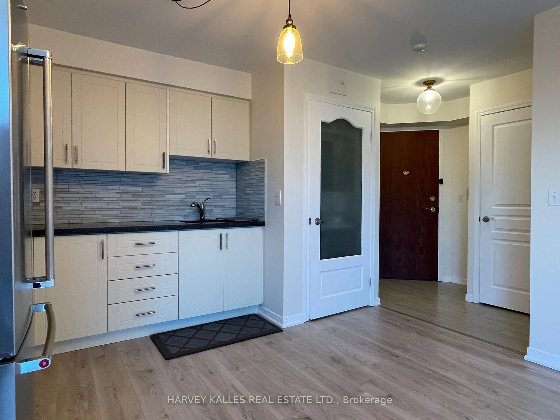 2545 Erin Centre Blvd, #1704