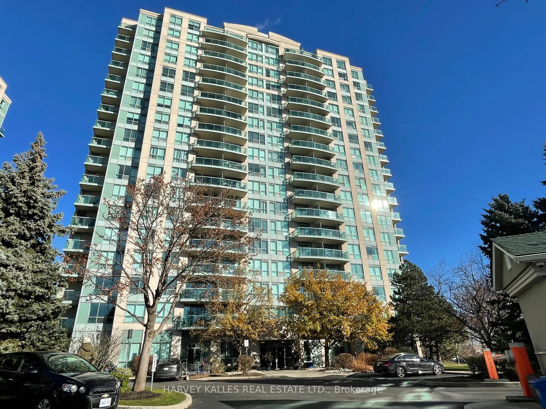 2545 Erin Centre Blvd, #1704